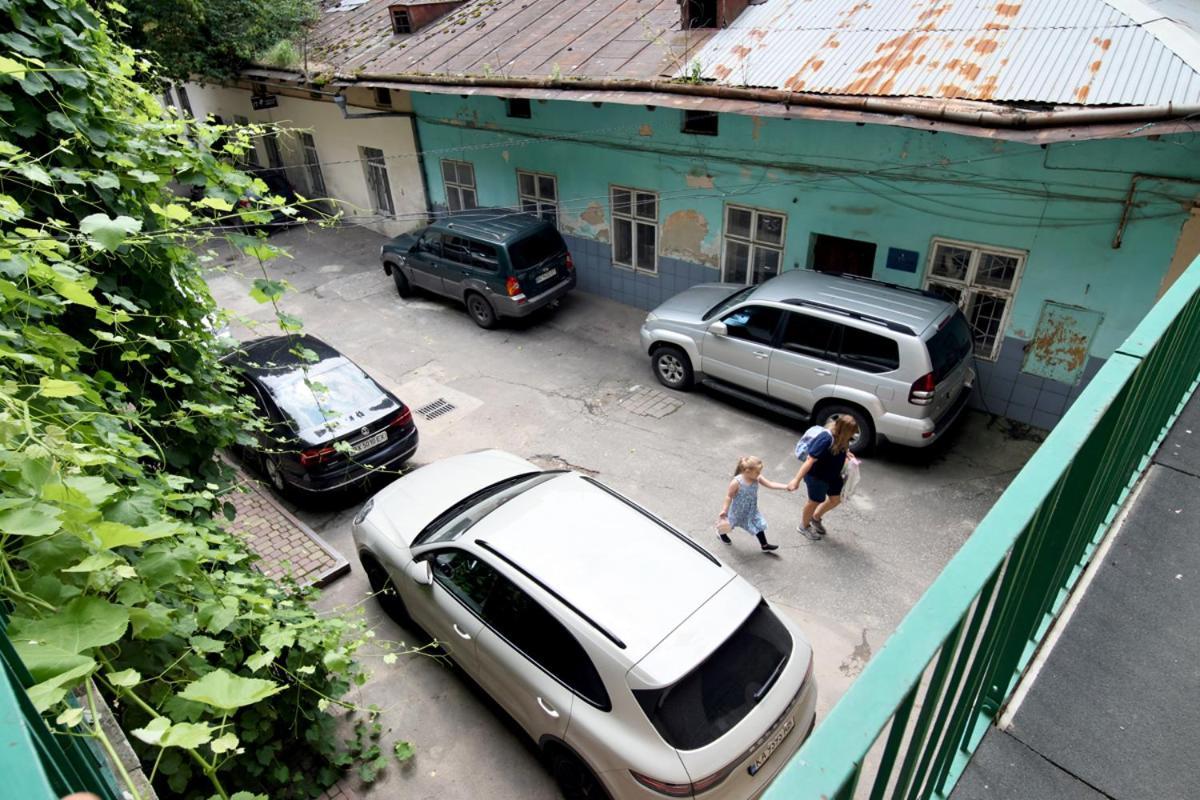 Buk Apartments On Doroshenka 25 إلفيف المظهر الخارجي الصورة